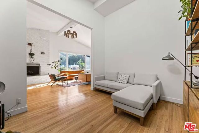3795 Fredonia Drive, Los Angeles, CA 90068