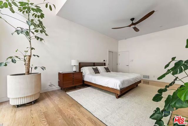 3795 Fredonia Drive, Los Angeles, CA 90068