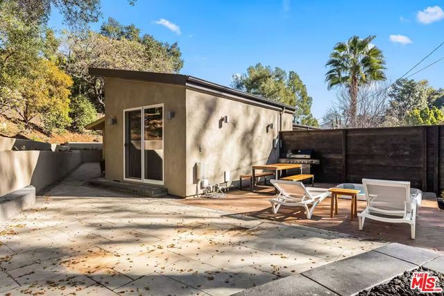 3795 Fredonia Drive, Los Angeles, CA 90068