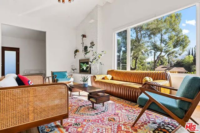 3795 Fredonia Drive, Los Angeles, CA 90068