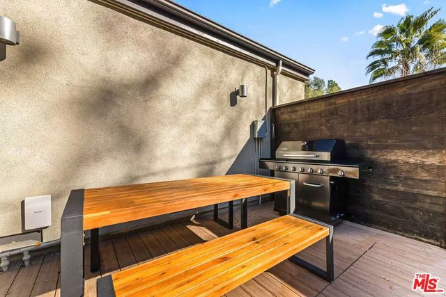 3795 Fredonia Drive, Los Angeles, CA 90068