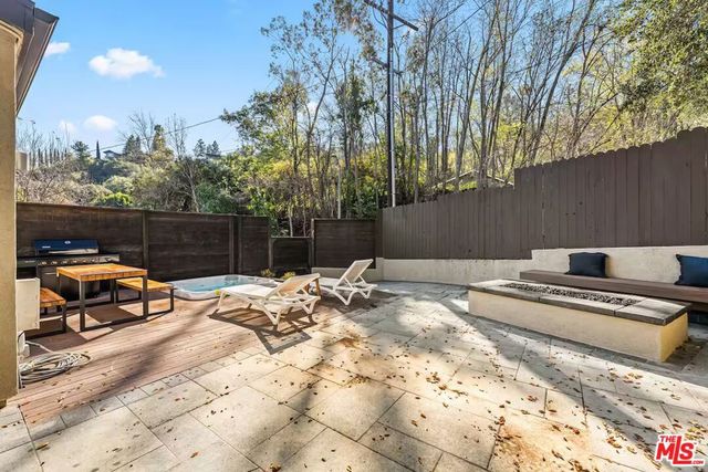 3795 Fredonia Drive, Los Angeles, CA 90068