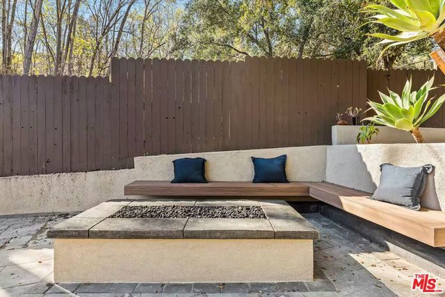3795 Fredonia Drive, Los Angeles, CA 90068