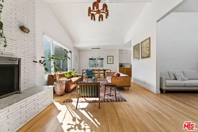 3795 Fredonia Drive, Los Angeles, CA 90068