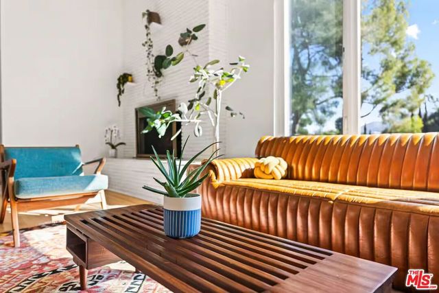 3795 Fredonia Drive, Los Angeles, CA 90068