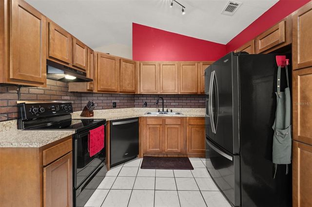 100 GROVE HOLLOW COURT, Sanford, FL 32773