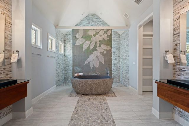 18101 Vistancia DR, Dripping Springs, TX 78620