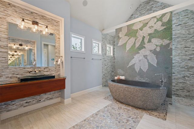 18101 Vistancia DR, Dripping Springs, TX 78620