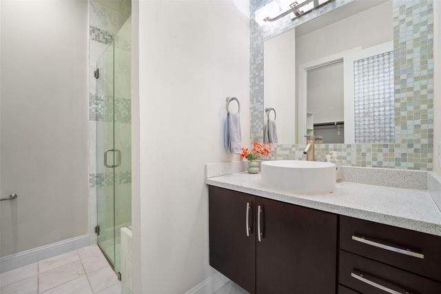 18101 Vistancia DR, Dripping Springs, TX 78620