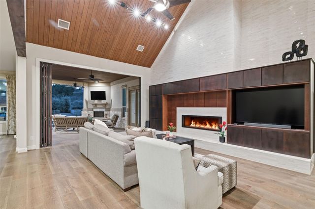 18101 Vistancia DR, Dripping Springs, TX 78620