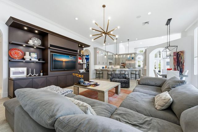 1122 San Michele Way, Palm Beach Gardens, FL 33418