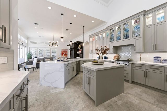 1122 San Michele Way, Palm Beach Gardens, FL 33418