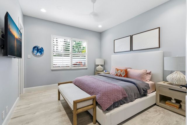 1122 San Michele Way, Palm Beach Gardens, FL 33418