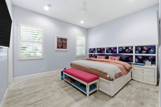 1122 San Michele Way, Palm Beach Gardens, FL 33418