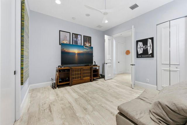 1122 San Michele Way, Palm Beach Gardens, FL 33418