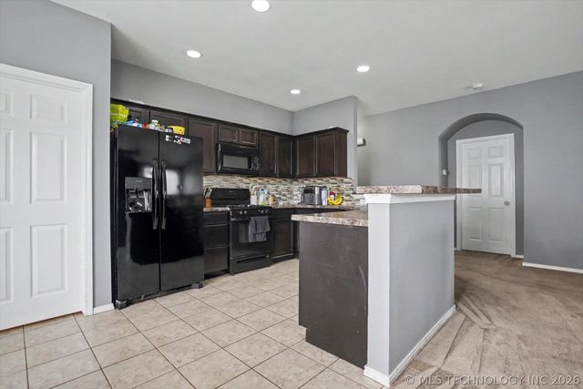 25437 E 93rd Court, Broken Arrow, OK 74014