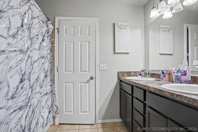 25437 E 93rd Court, Broken Arrow, OK 74014