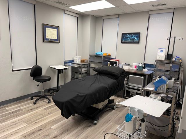 950 Skokie Boulevard, Northbrook, IL 60062