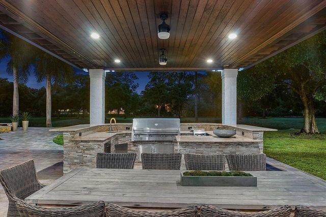 21677 El Bosque Way, Boca Raton, FL 33428