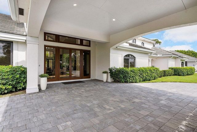 21677 El Bosque Way, Boca Raton, FL 33428
