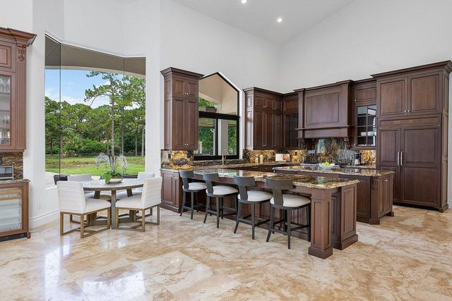 21677 El Bosque Way, Boca Raton, FL 33428