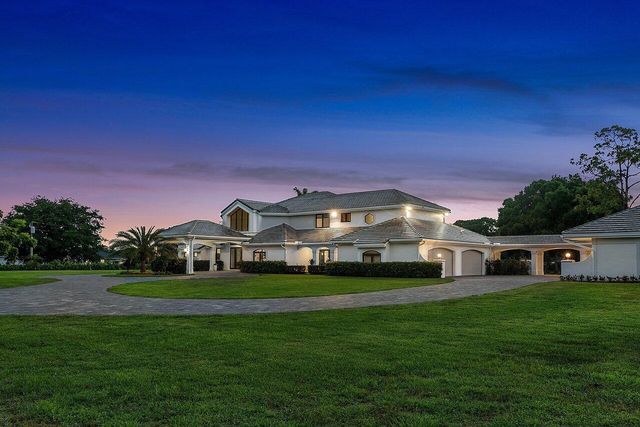 21677 El Bosque Way, Boca Raton, FL 33428