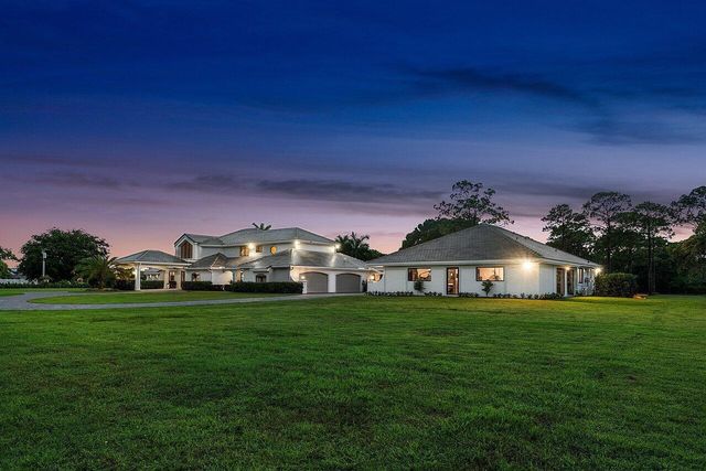 21677 El Bosque Way, Boca Raton, FL 33428