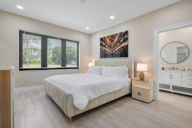 21677 El Bosque Way, Boca Raton, FL 33428