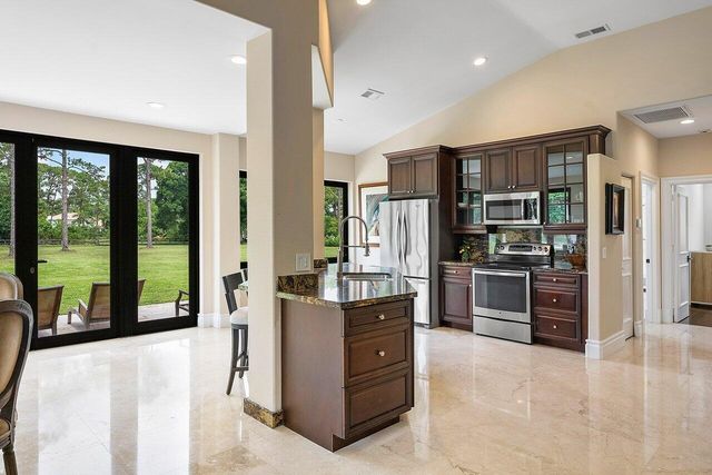 21677 El Bosque Way, Boca Raton, FL 33428