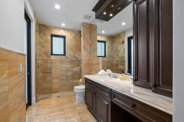 21677 El Bosque Way, Boca Raton, FL 33428