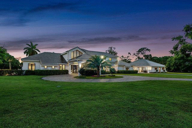 21677 El Bosque Way, Boca Raton, FL 33428