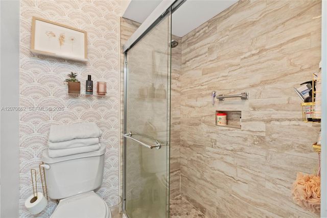1641 NW 96th Terrace, Pembroke Pines, FL 33024