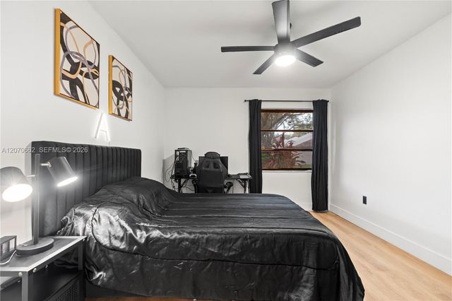 1641 NW 96th Terrace, Pembroke Pines, FL 33024
