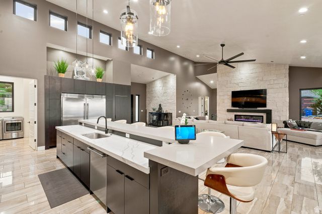1766 VIEW CT, Fruit Heights, UT 84037