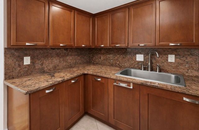 4407 S SEMORAN BOULEVARD 2, Orlando, FL 32822