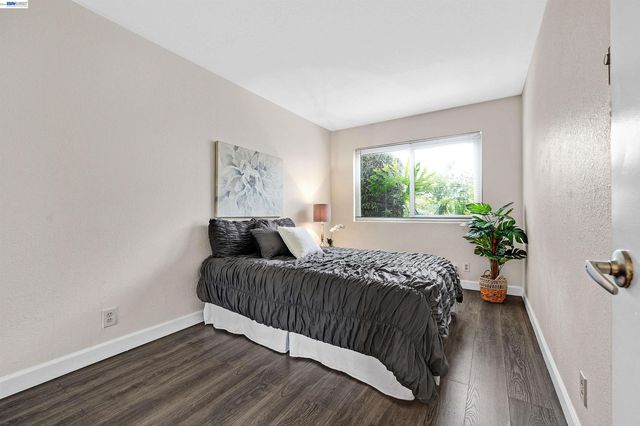1570 165Th Ave 104, Ashland, CA 94578
