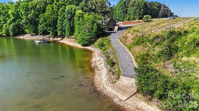 393 Stillwater Road, Troutman, NC 28166