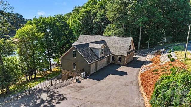 393 Stillwater Road, Troutman, NC 28166