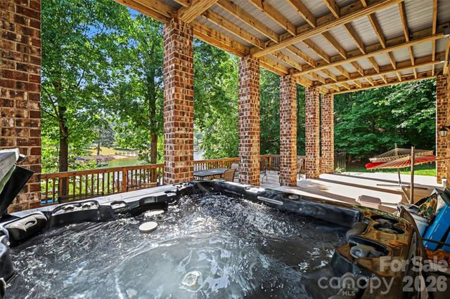 393 Stillwater Road, Troutman, NC 28166