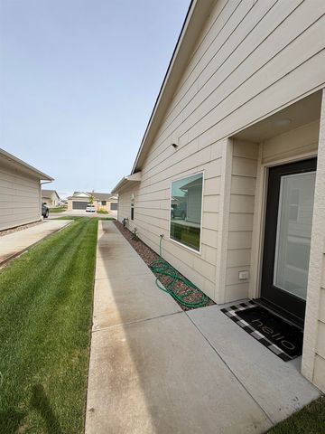 4463-4465 N Sandplum St, Wichita, KS 67205