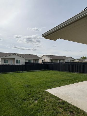4463-4465 N Sandplum St, Wichita, KS 67205