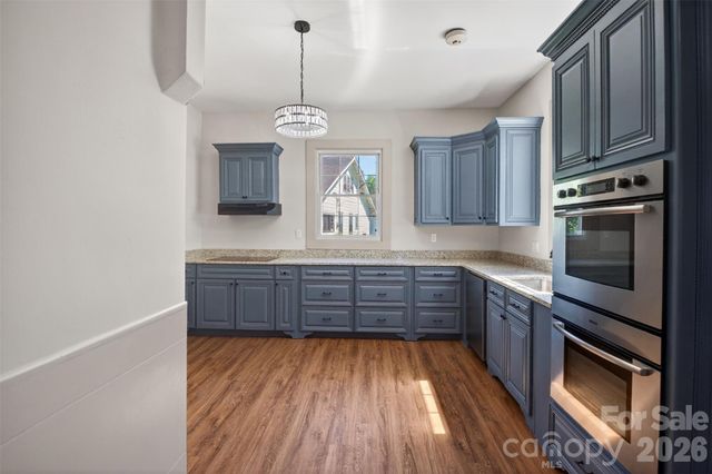 32 Pinecrest Avenue, Great Falls, SC 29055