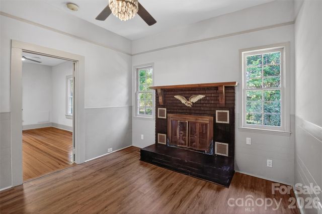 32 Pinecrest Avenue, Great Falls, SC 29055
