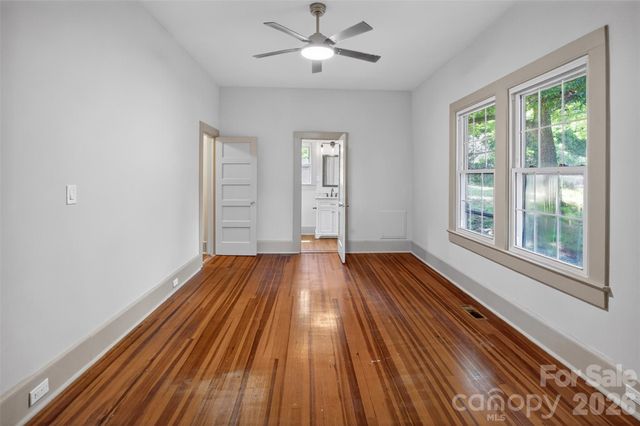 32 Pinecrest Avenue, Great Falls, SC 29055