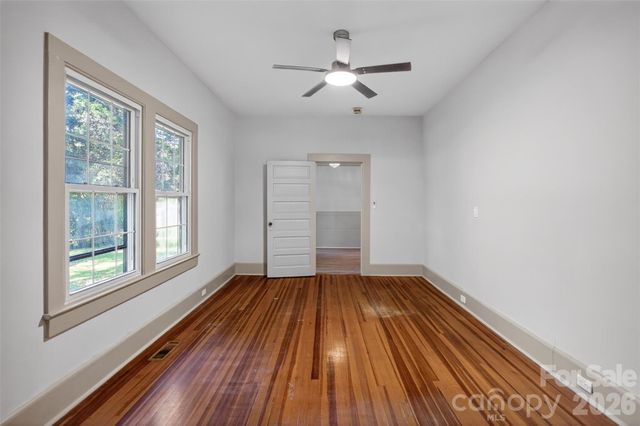 32 Pinecrest Avenue, Great Falls, SC 29055