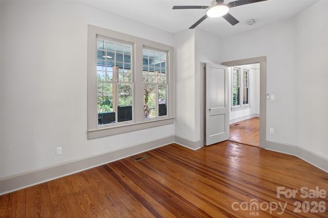 32 Pinecrest Avenue, Great Falls, SC 29055