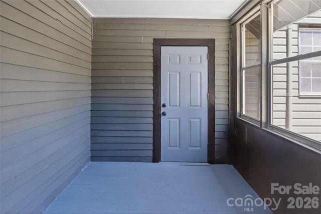 32 Pinecrest Avenue, Great Falls, SC 29055