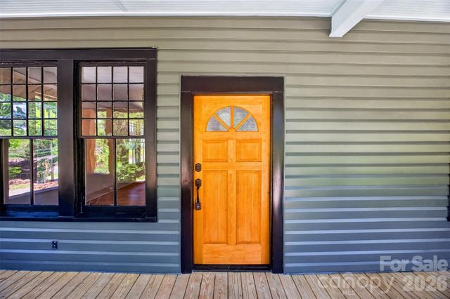 32 Pinecrest Avenue, Great Falls, SC 29055
