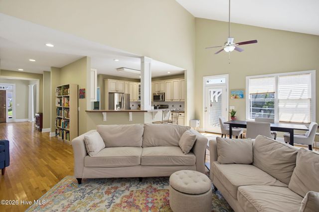 8117 Mason Ridge Lane, Wilmington, NC 28409