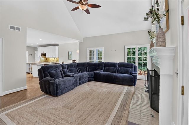 3025 Oaktree Landing NE, Marietta, GA 30066